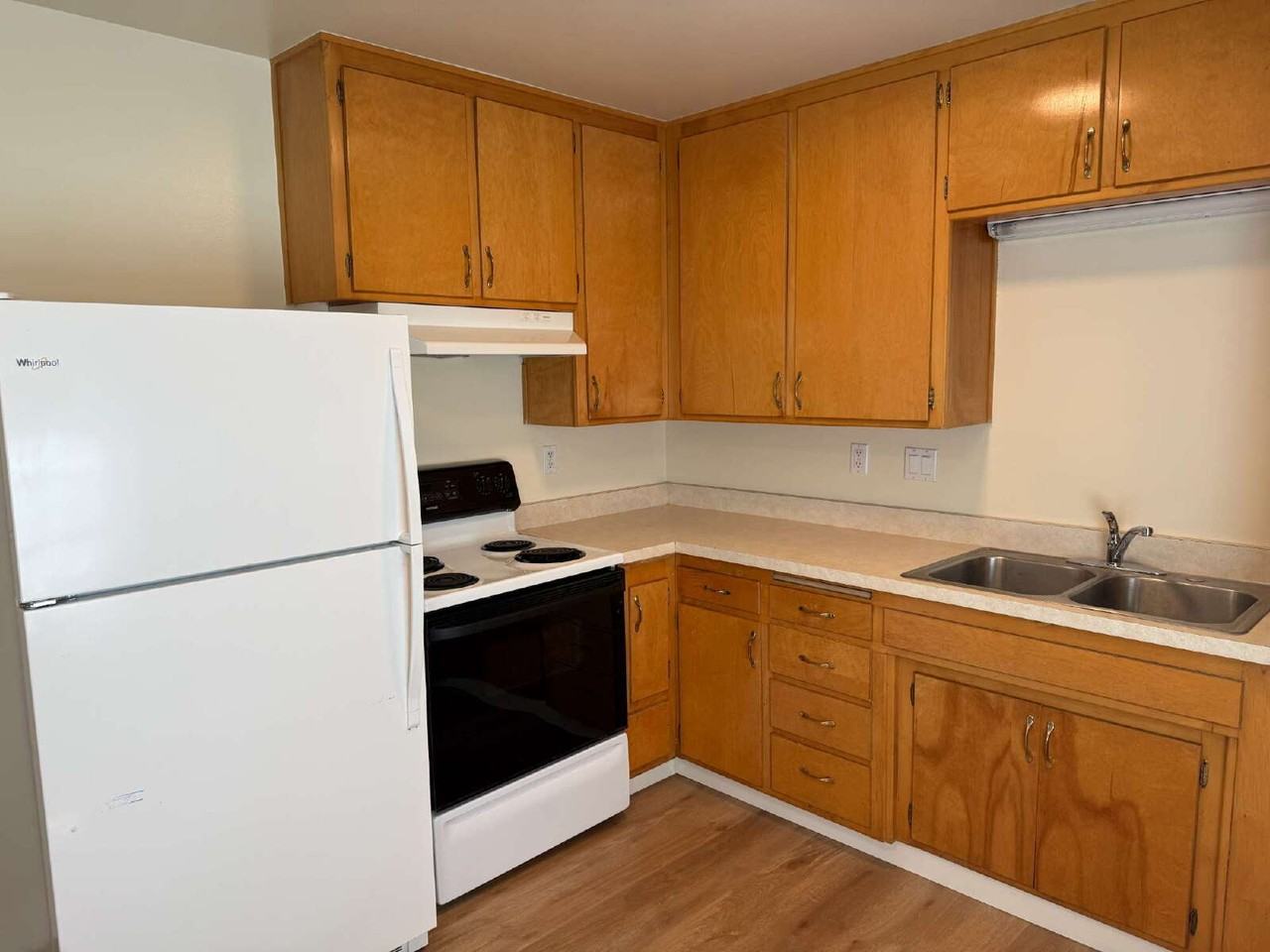2268 Capitola Rd - Photo 3 of 8