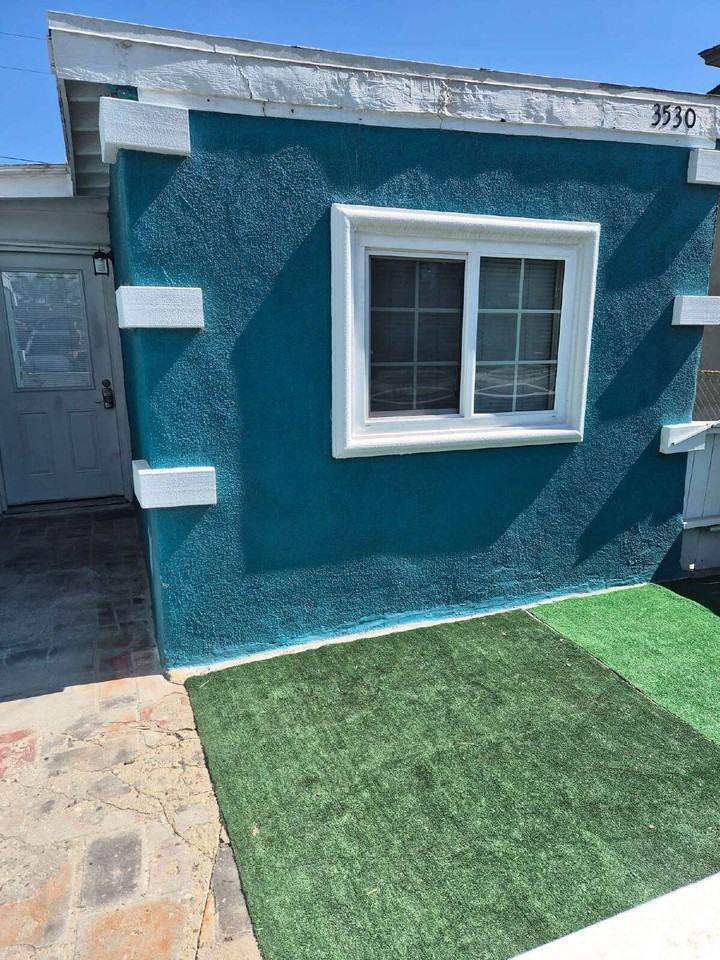 3530 Baltic Ave - Photo 2 of 18