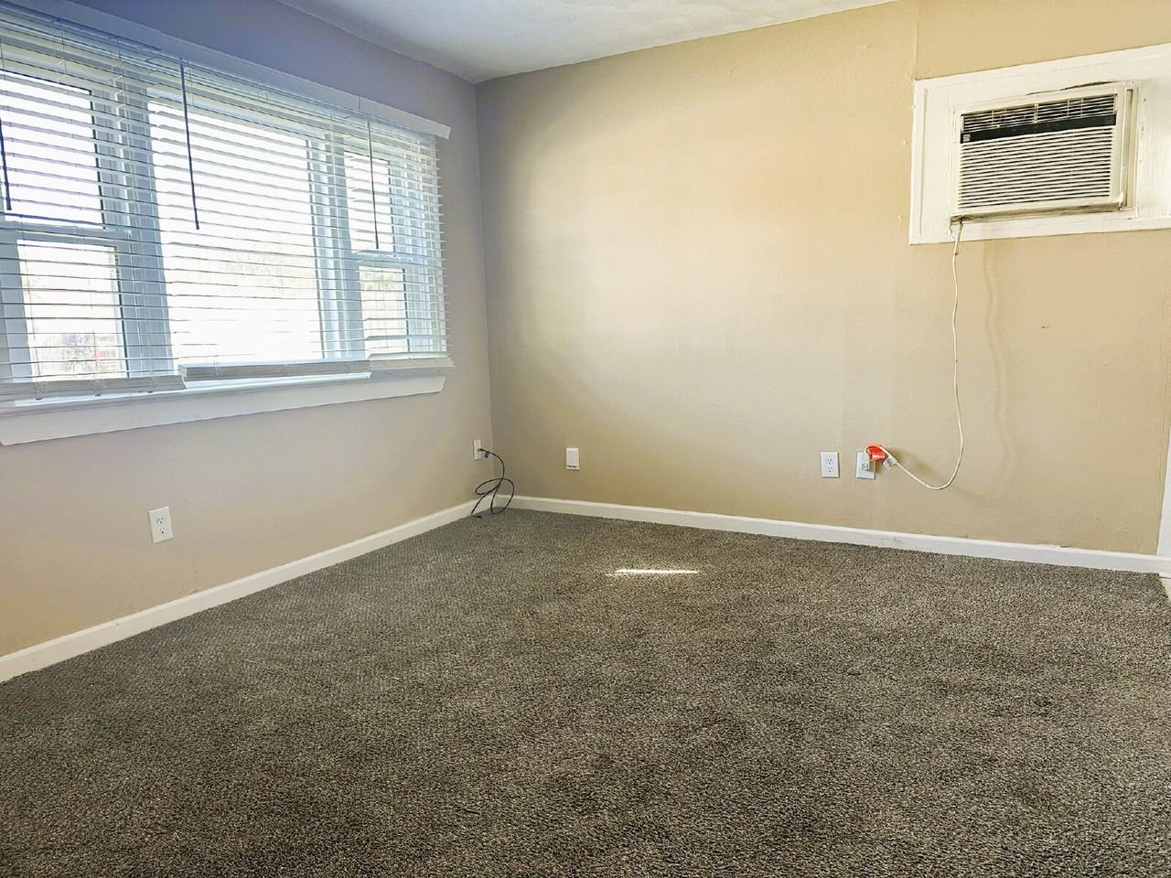 311 Avondale Rd - Photo 2 of 14
