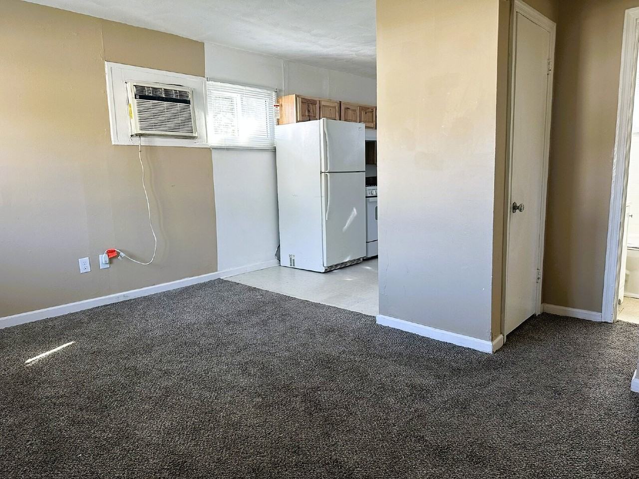 311 Avondale Rd - Photo 3 of 14