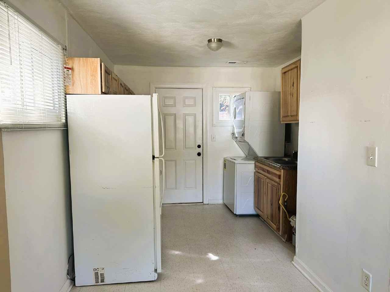 311 Avondale Rd - Photo 4 of 14