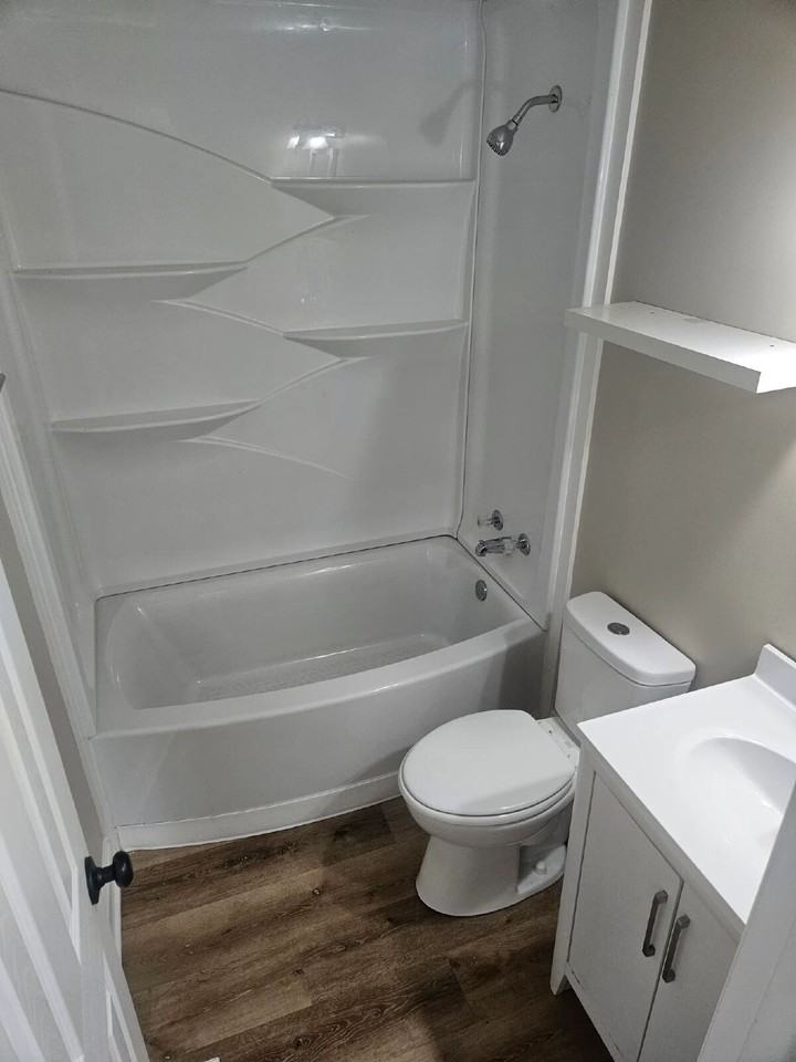 604 Floyd St - Photo 7 of 14