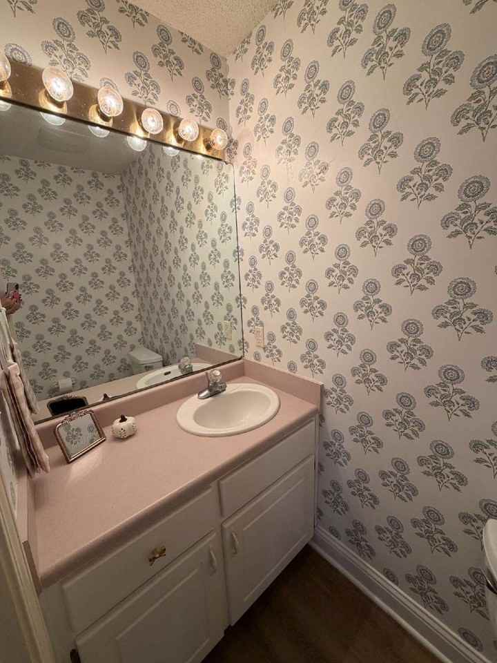 106 Autumn Ridge Dr #1 - Photo 4 of 15