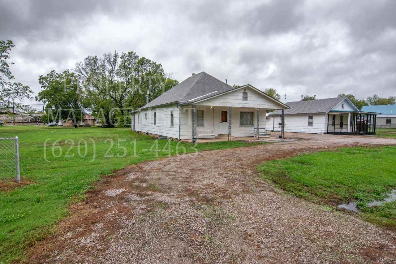 1610 Willow St - Photo 6 of 30