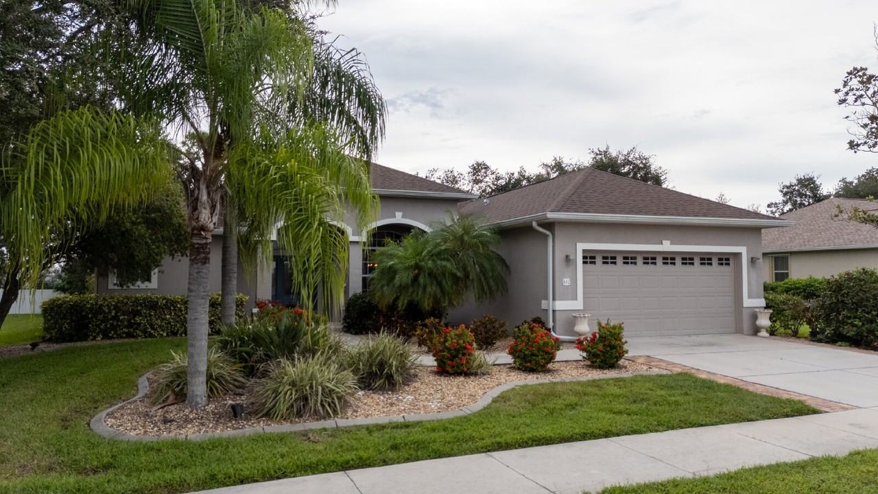 872 Clear Lake Dr - Photo 3 of 50