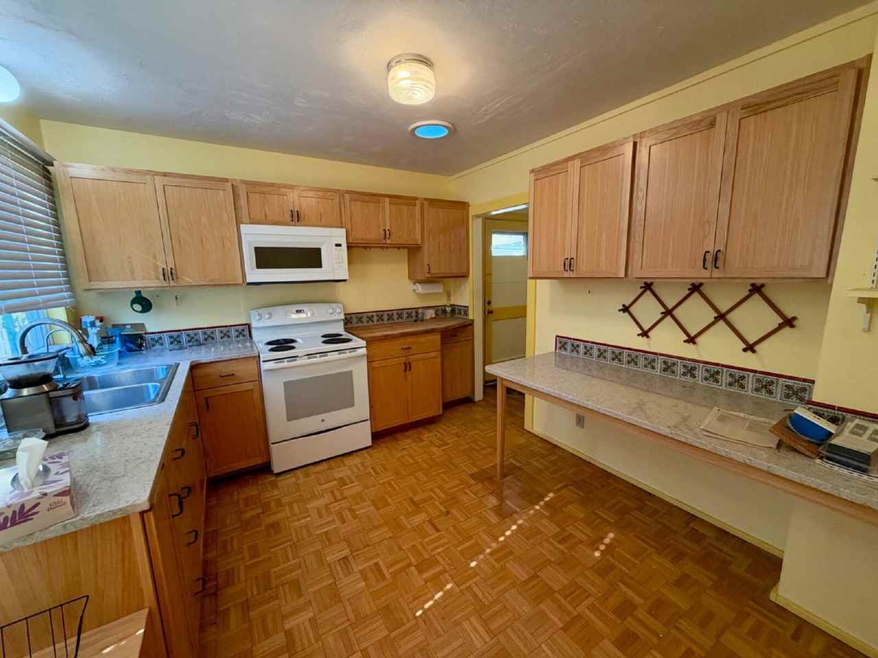 2780 Onyx St - Photo 4 of 16