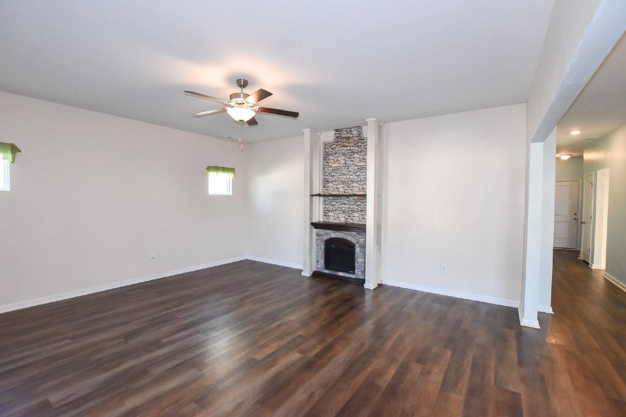 143 Averyville Dr - Photo 4 of 30