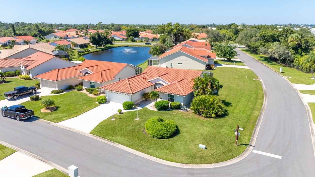 8466 Creekview Ln - Photo 4 of 41