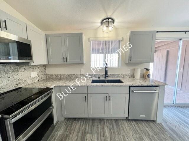 3536 S Burnett Pl - Photo 5 of 27