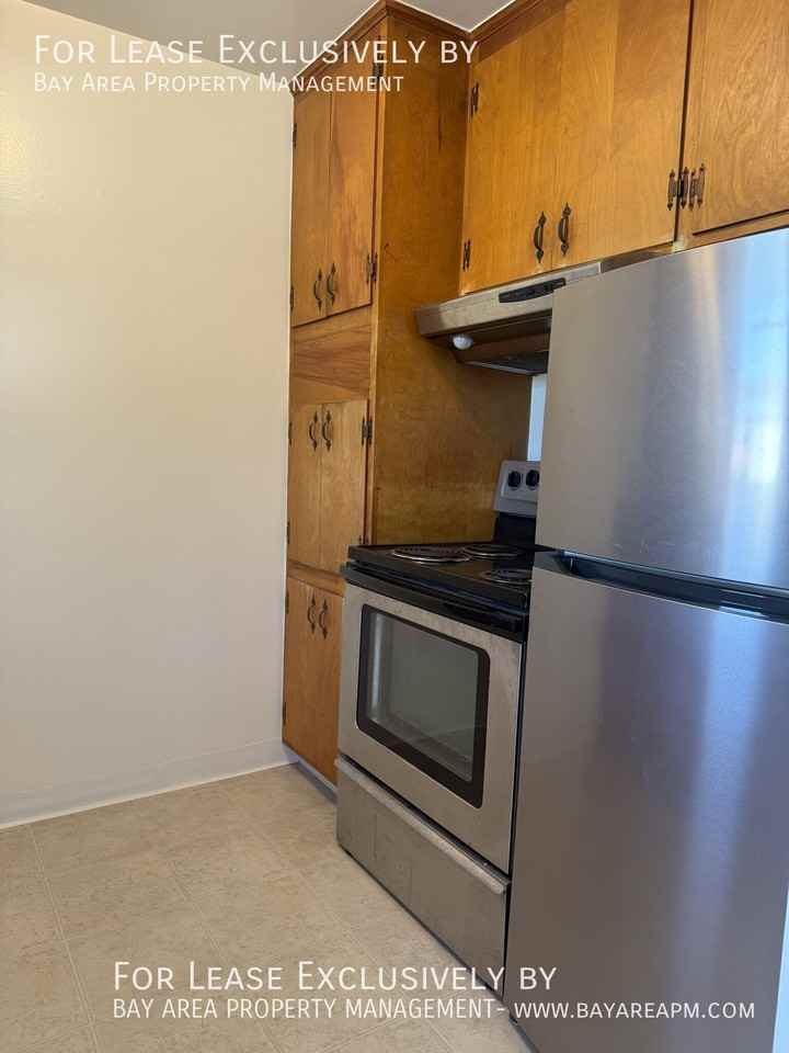12 Clinton St #8 - Photo 4 of 6