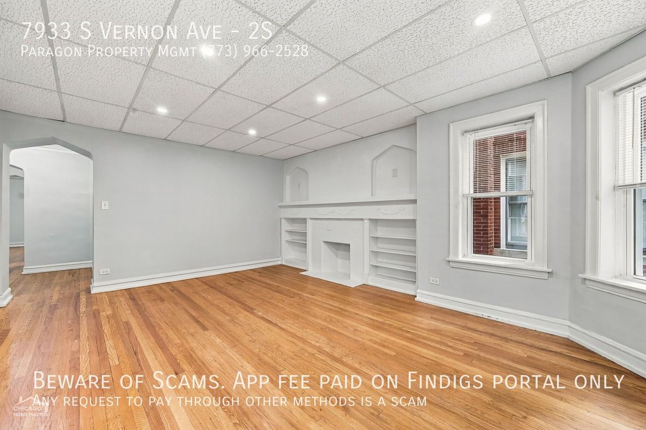 7933 S Vernon Ave #2S - Photo 3 of 12