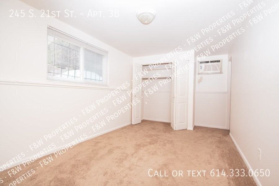 245 S 21st St #3B - Photo 4 of 6