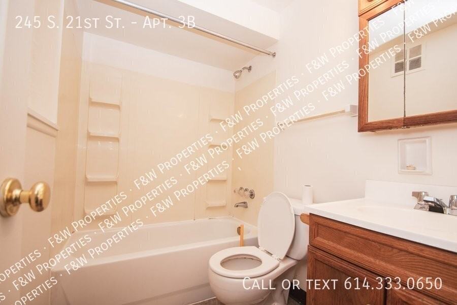 245 S 21st St #3B - Photo 6 of 6