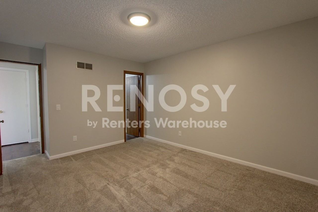 6638 Kara Dr - Photo 7 of 18