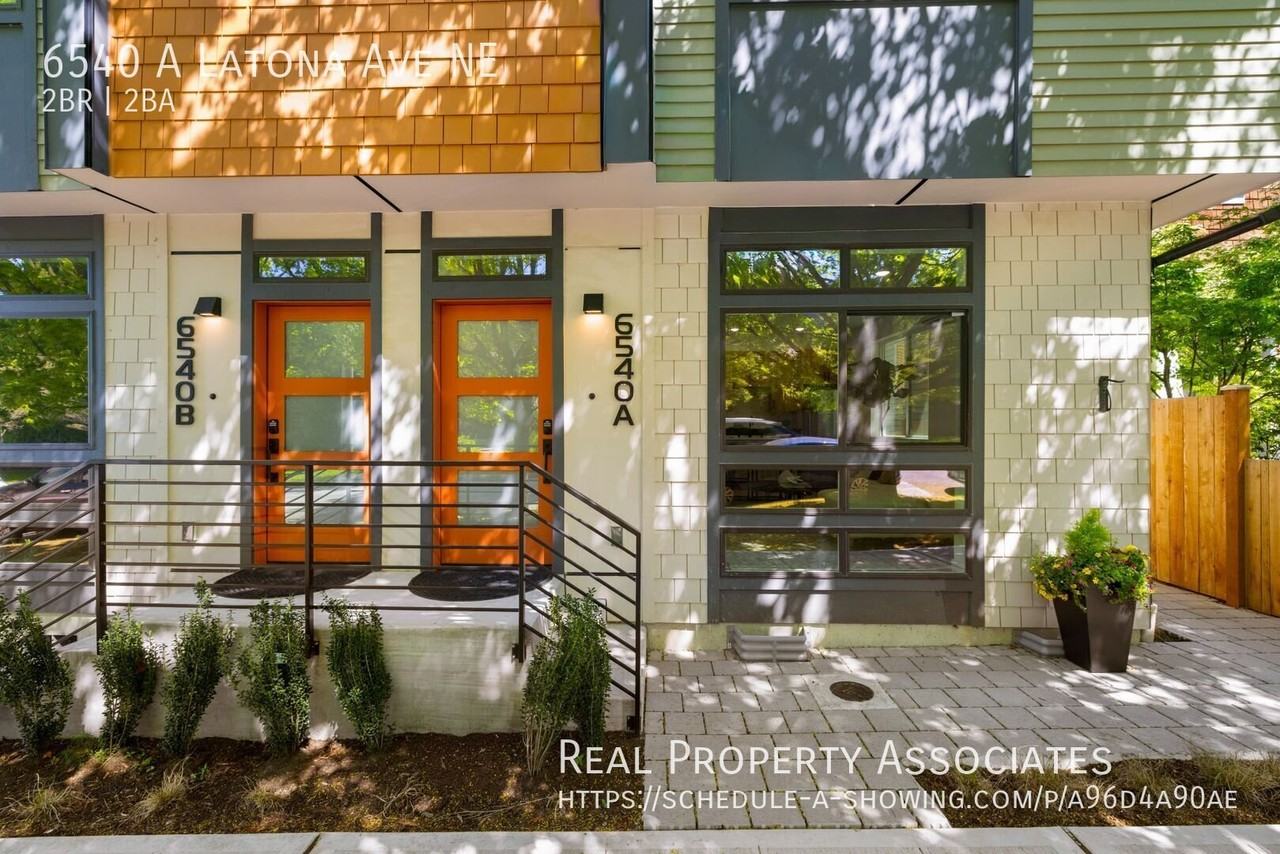 6540A Latona Ave Ne - Photo 3 of 34