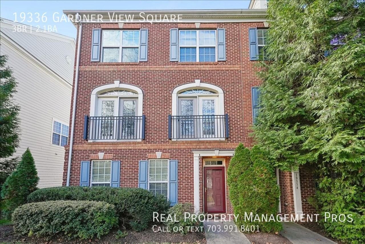 19336 Gardner View Sq