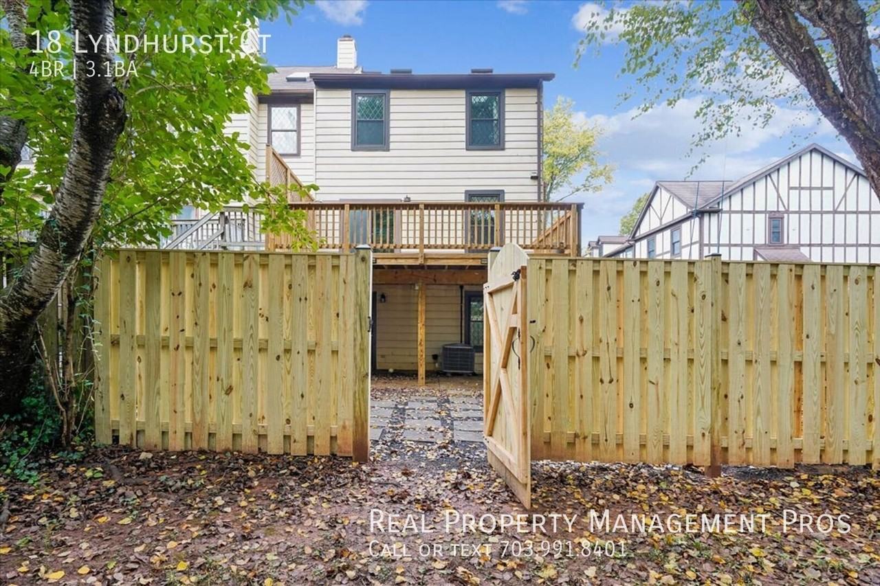 18 Lyndhurst Ct - Photo 3 of 41