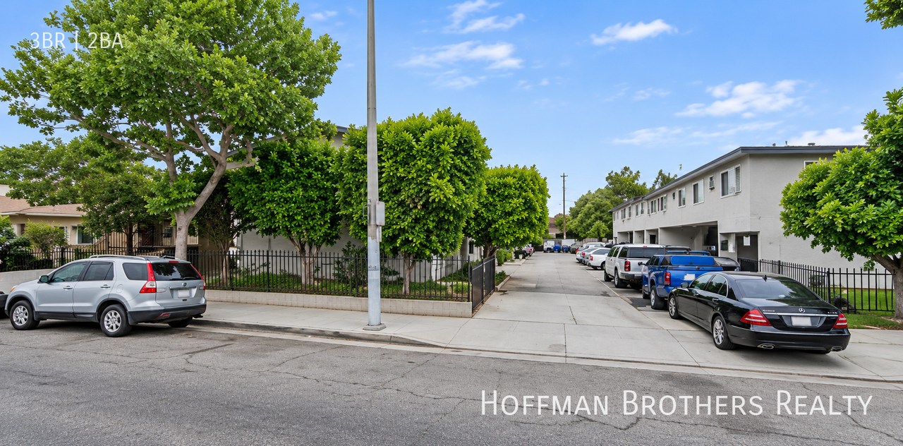 12626 1/2 S Wilmington Ave #1-2 - Photo 3 of 11