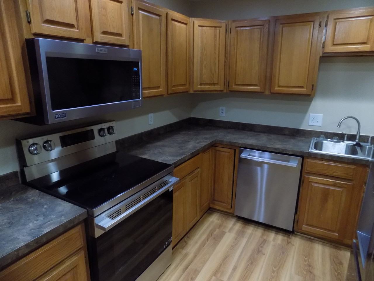 BCR 6461 Whitewater Lane - Photo 7 of 9