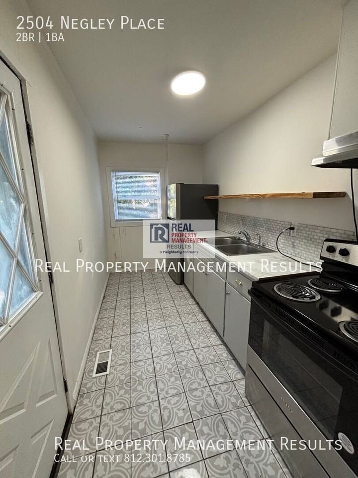2504 Negley Pl - Photo 4 of 12