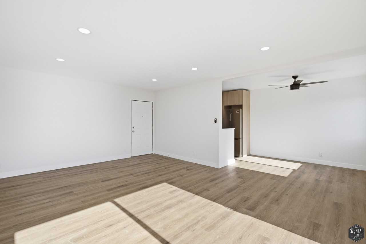 3401 Ocean Park Blvd #201 - Photo 5 of 19