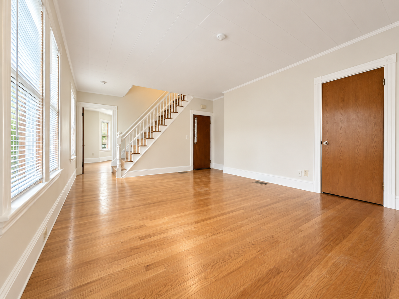 123 Chestnut St #2 - Photo 5 of 11