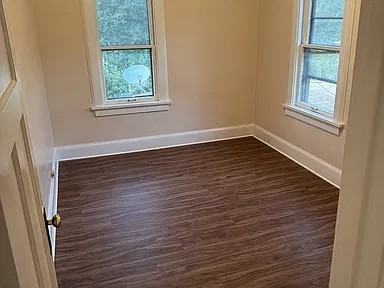 8010 Gridley Ave - Photo 4 of 11