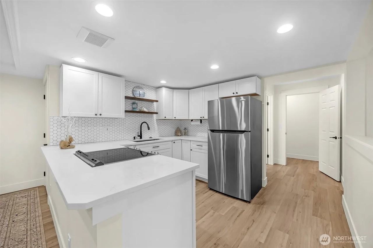 1229 Crownmill Ave #NA - Photo 3 of 17