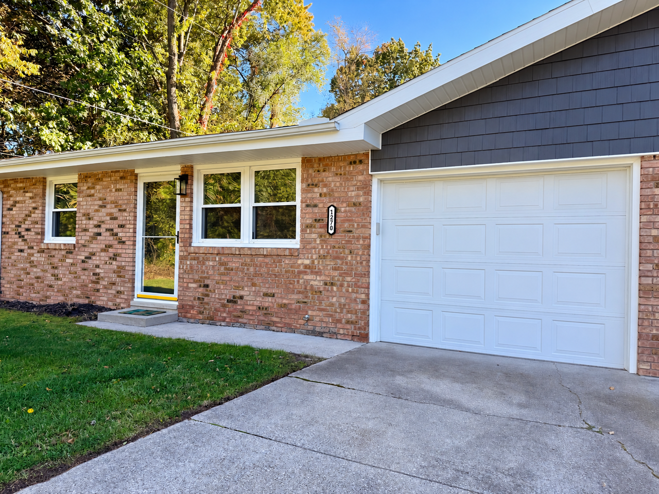 1270 W Marquette Woods Rd #NA - Photo 2 of 10