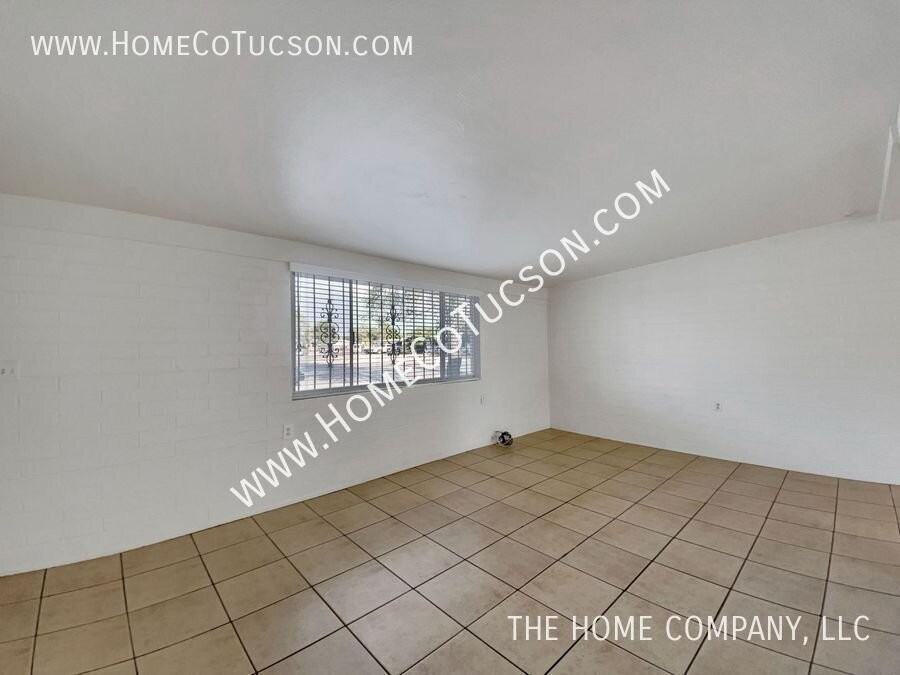 1302 E Louisiana Dr - Photo 6 of 34