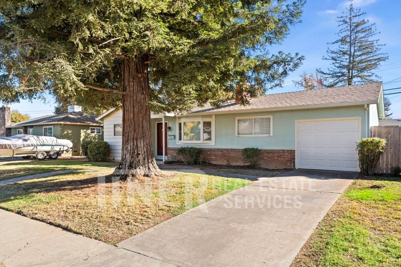 9549 Sara St - Photo 7 of 27