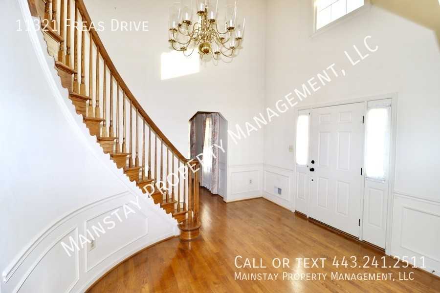11321 Freas Dr - Photo 6 of 50
