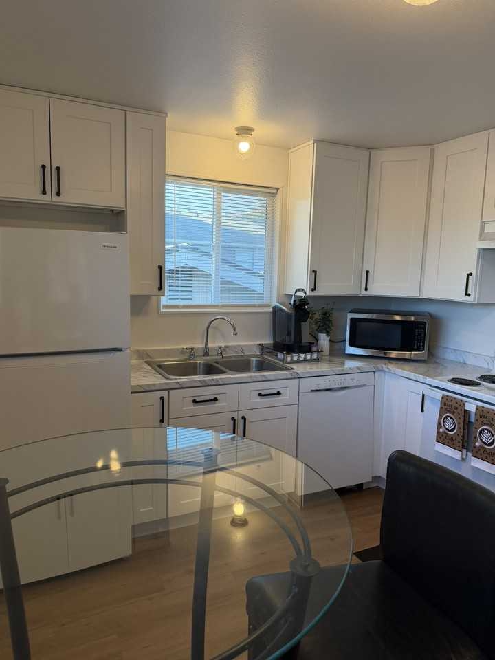 475 Houser Way S - Photo 4 of 34