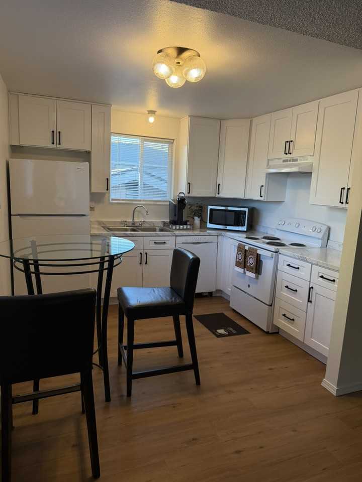 475 Houser Way S - Photo 6 of 34