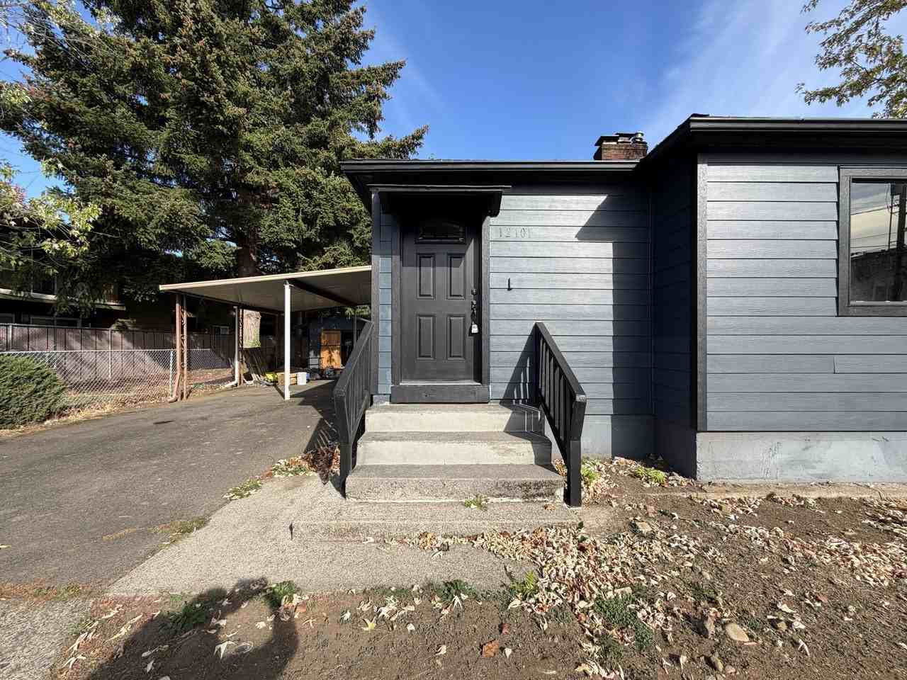 12101 Se Lincoln St - Photo 2 of 45