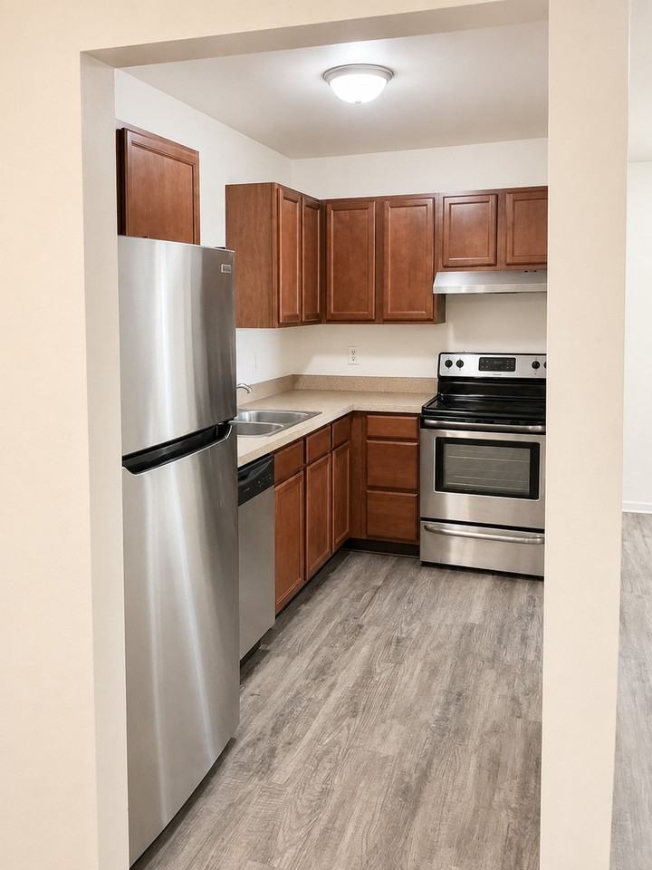 Crestview Apartments - Photo 4 of 13