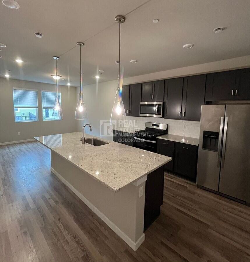 2721 Bear Springs Cir - Photo 2 of 11