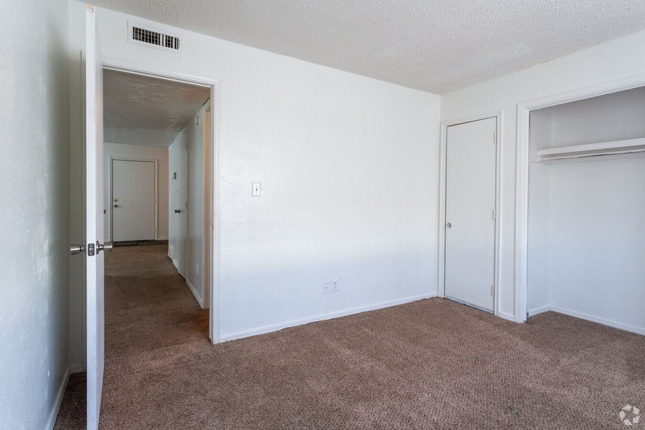 100 Arrowhead Dr. - Photo 3 of 10