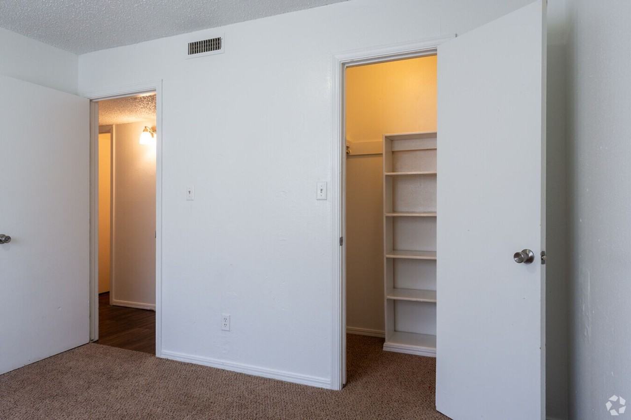100 Arrowhead Dr. - Photo 4 of 10