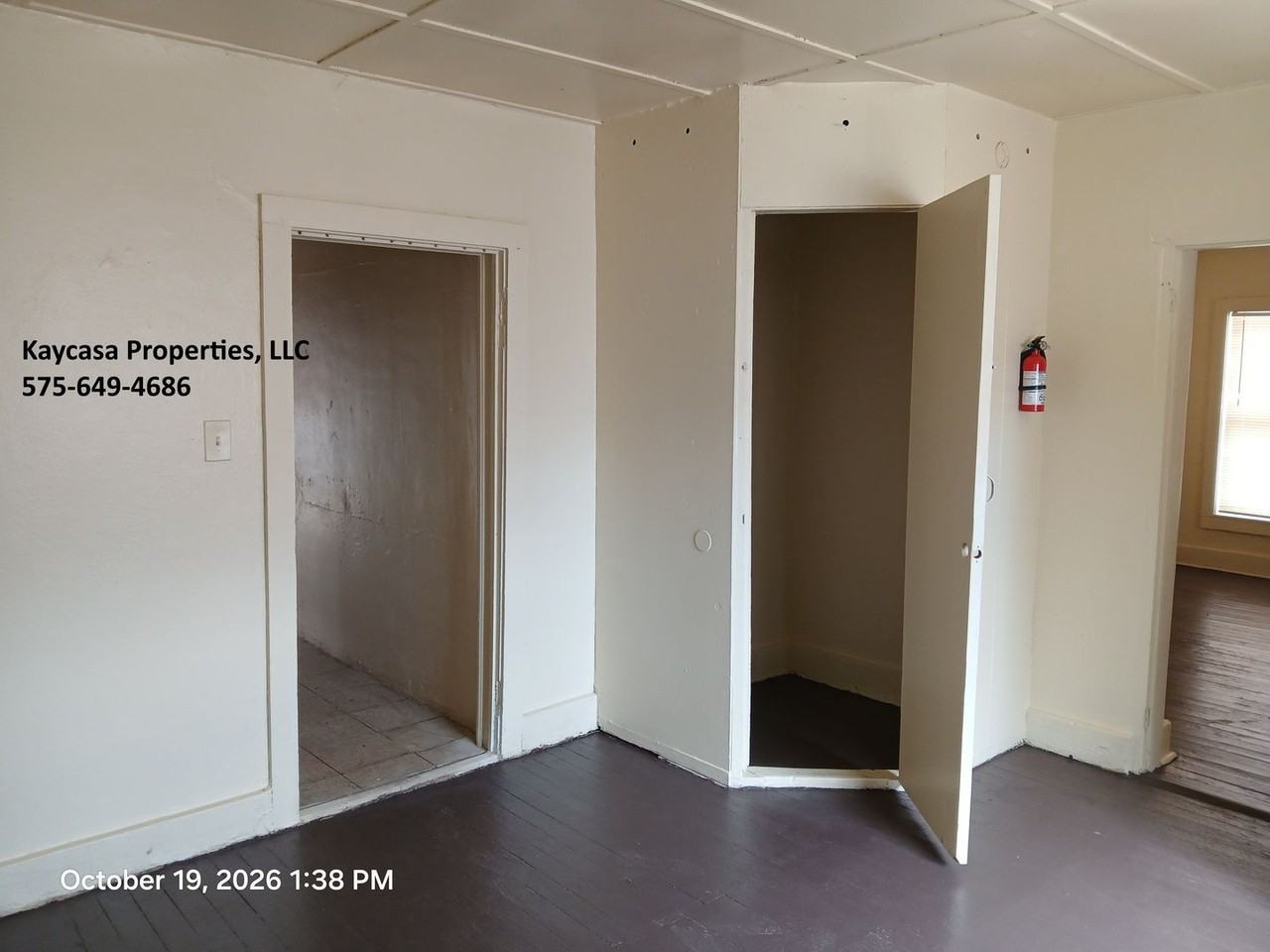 1125 N Mesquite St - Photo 3 of 8