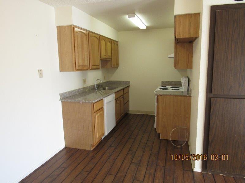 6400 66th Ave - Photo 3 of 16