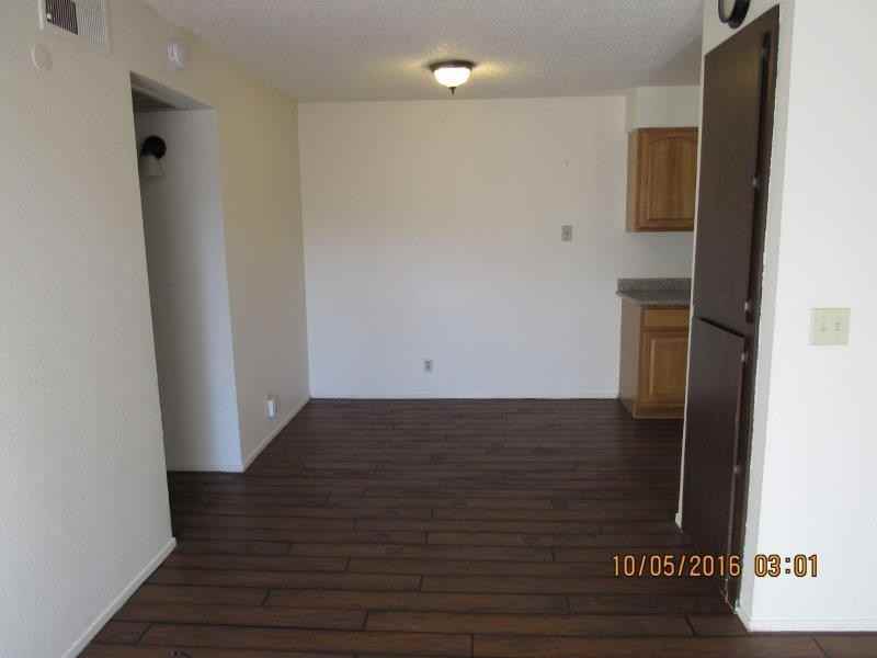 6400 66th Ave - Photo 6 of 16