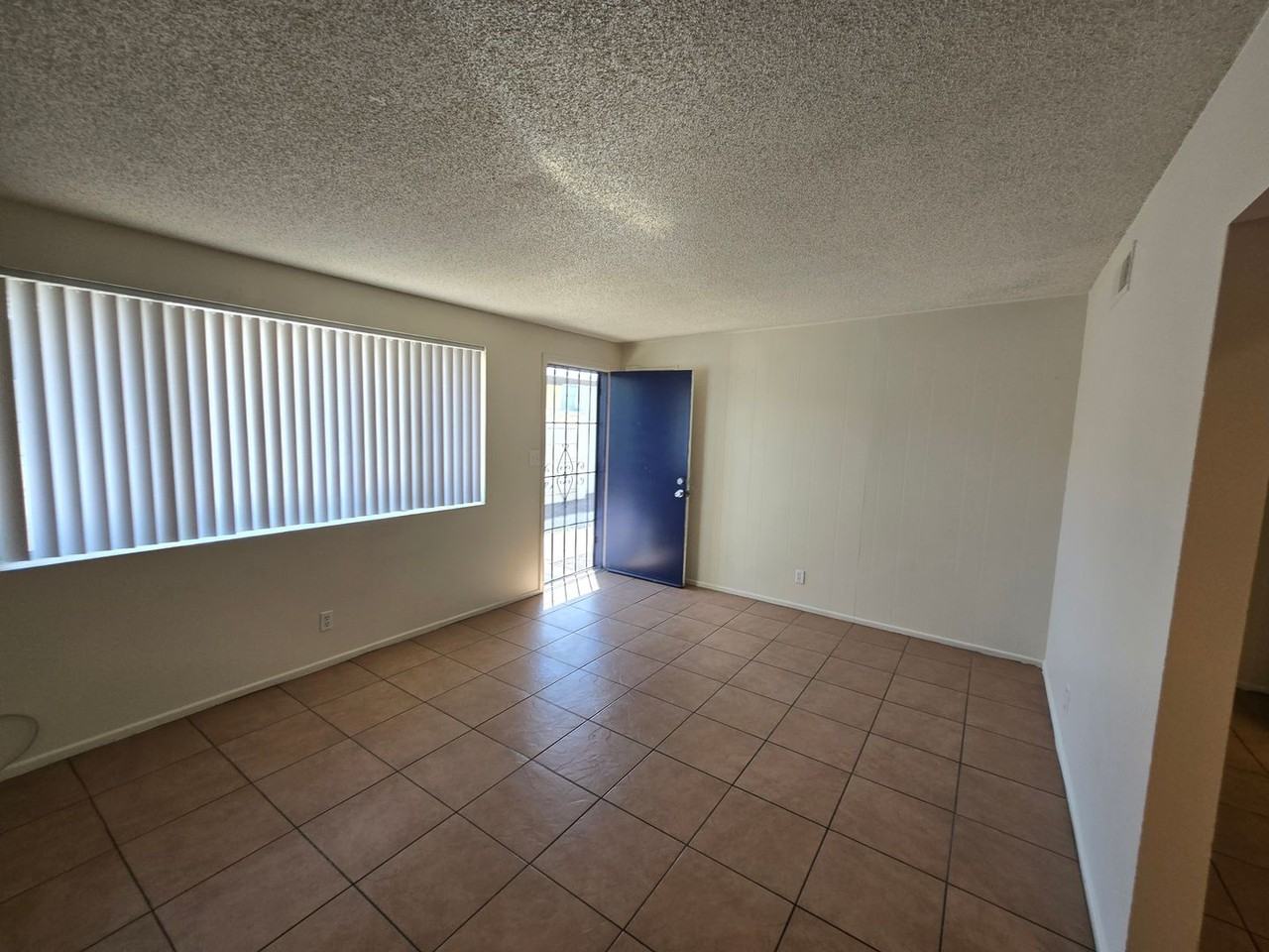 524 W Malibu Dr #1 - Photo 5 of 16