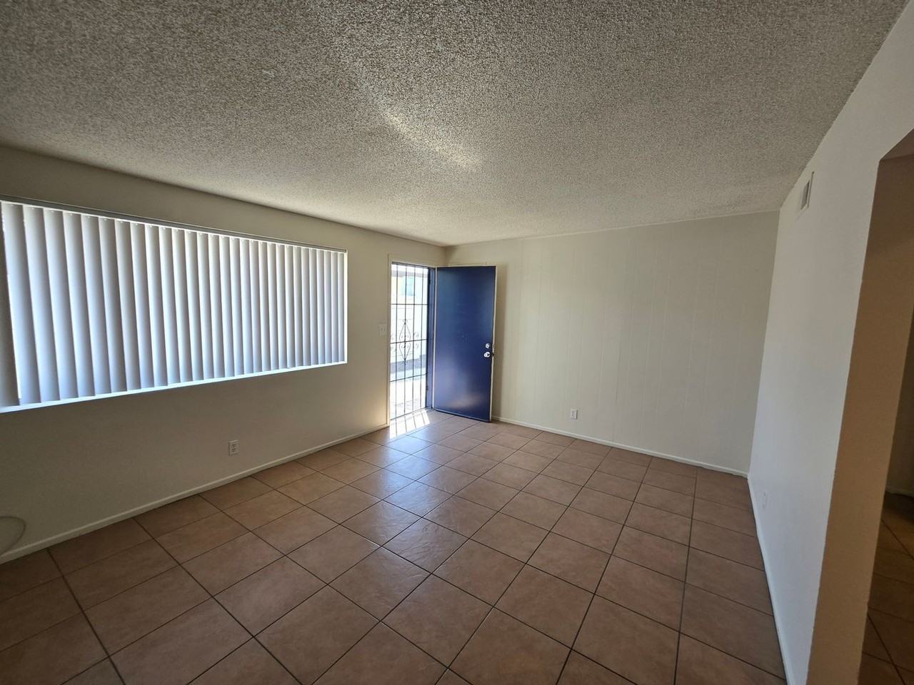 524 W Malibu Dr #1 - Photo 6 of 16