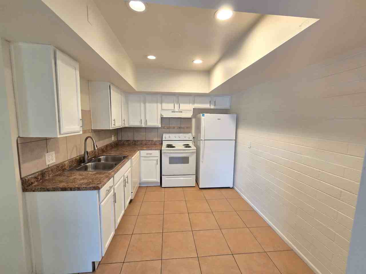524 W Malibu Dr #1 - Photo 7 of 16