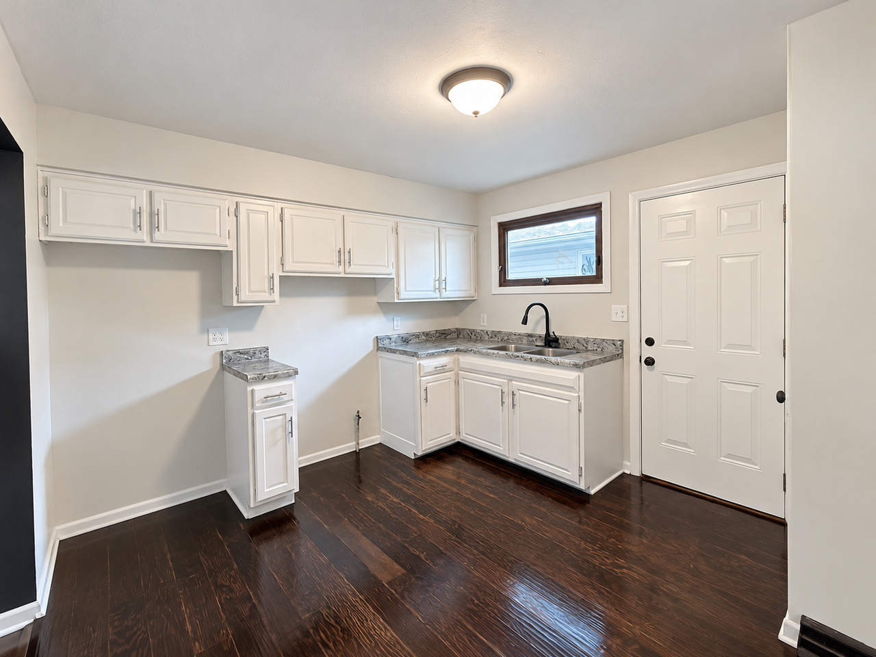 997 E 21st Ave - Photo 5 of 11