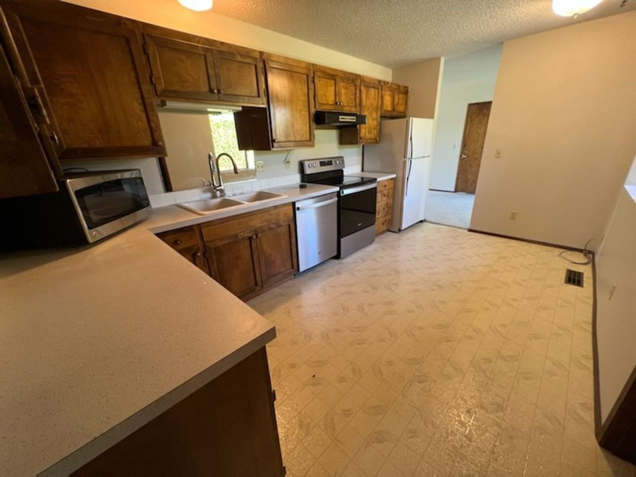 1524 4th St - Photo 7 of 27