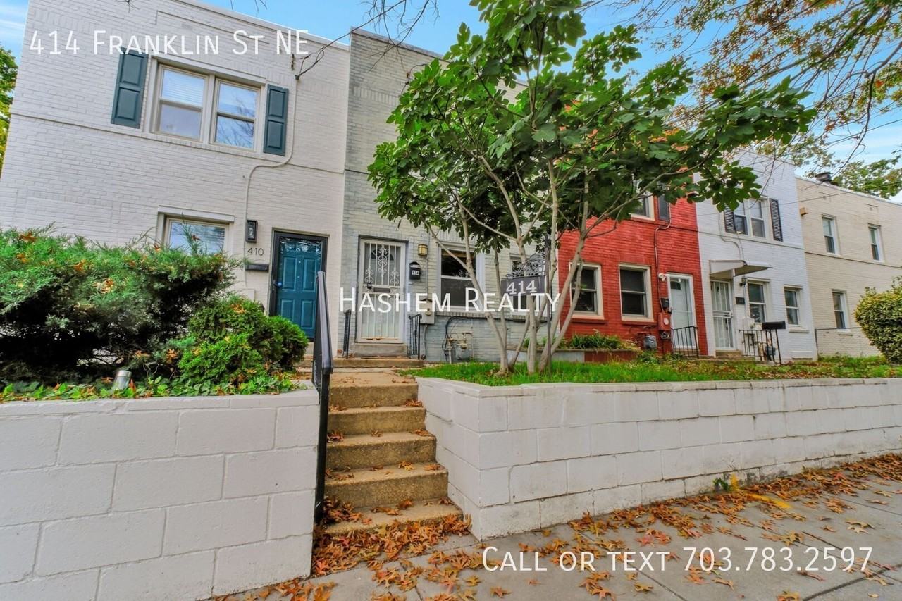 414 Franklin St Ne