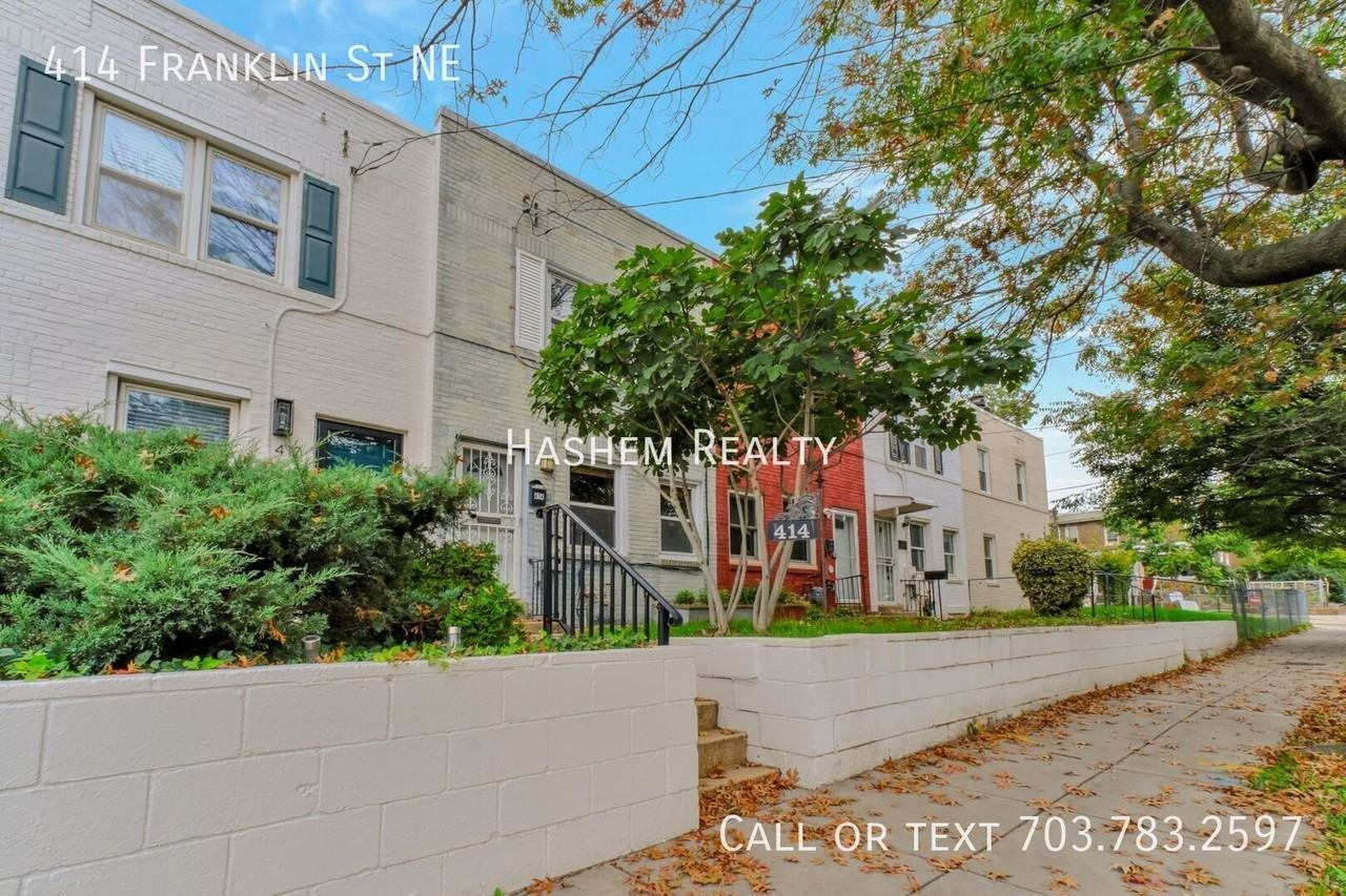 414 Franklin St Ne - Photo 2 of 18