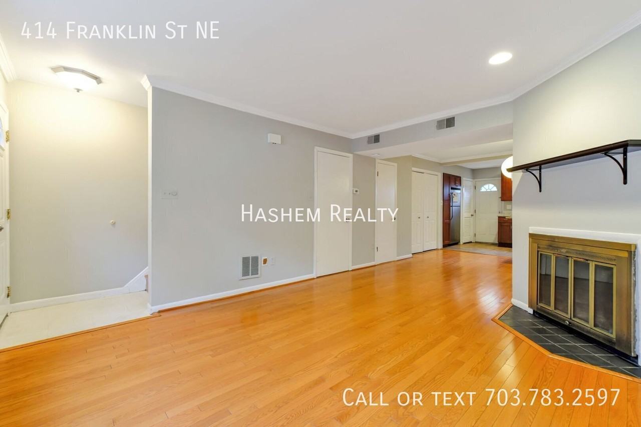 414 Franklin St Ne - Photo 3 of 18